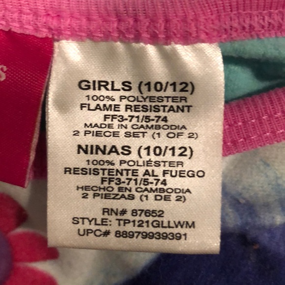 Dream Works Trolls flannel 2 piece pajama set slippers & 2 plush Trolls dolls - Picture 11 of 16